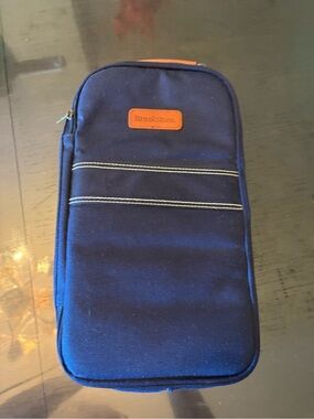 Brookstone Navy Travel Wine Organizer Pouch w Opener